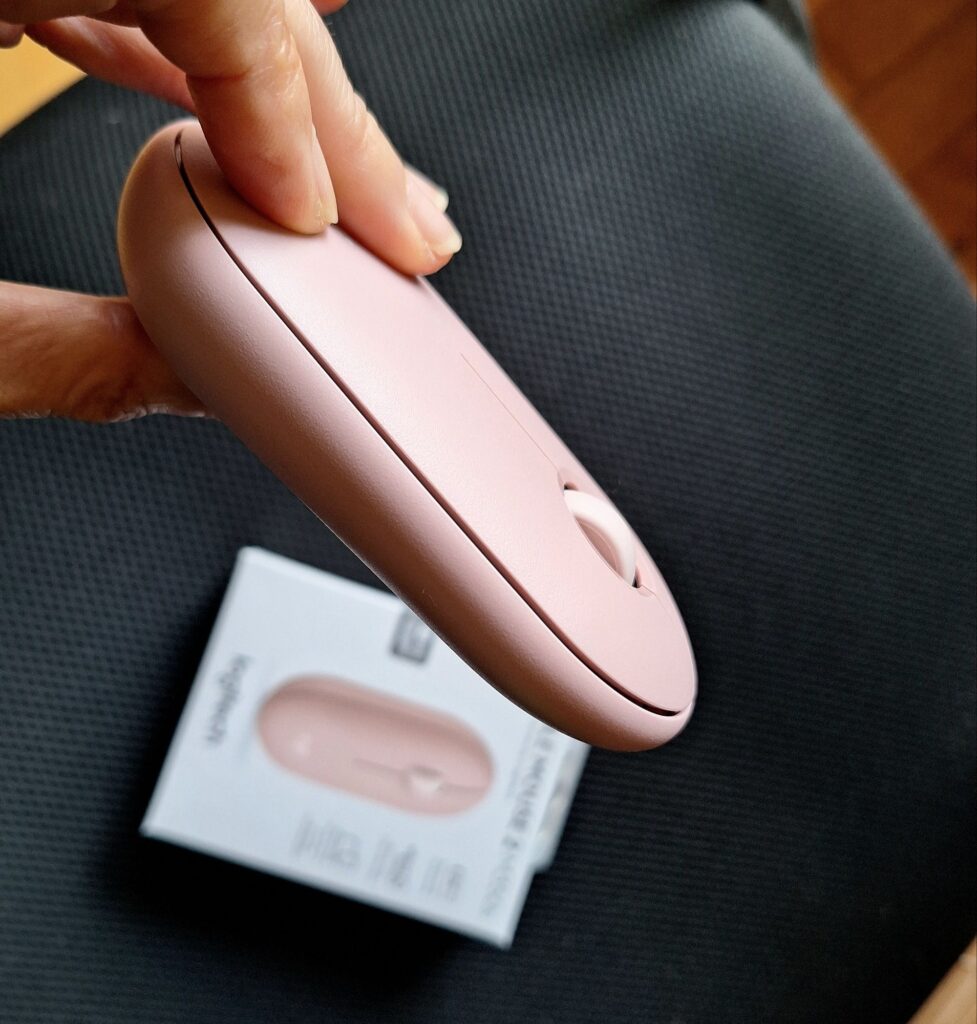 ロジクールの軽量Bluetoothマウス「Pebble Mouse 2 M350s」