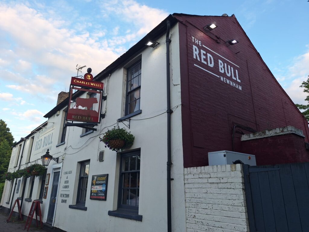 The Red Bull Newnham（ザ・レッド・ブル・ニューナム）