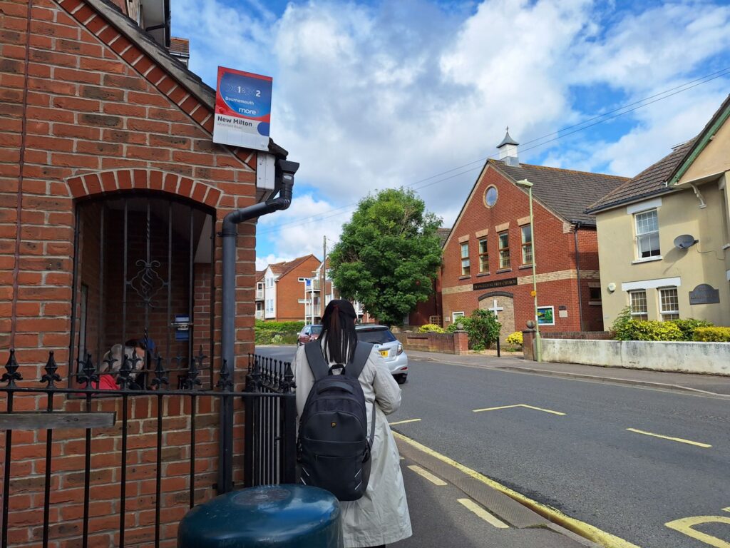 ニューミルトンWhitefield Road南側バス停