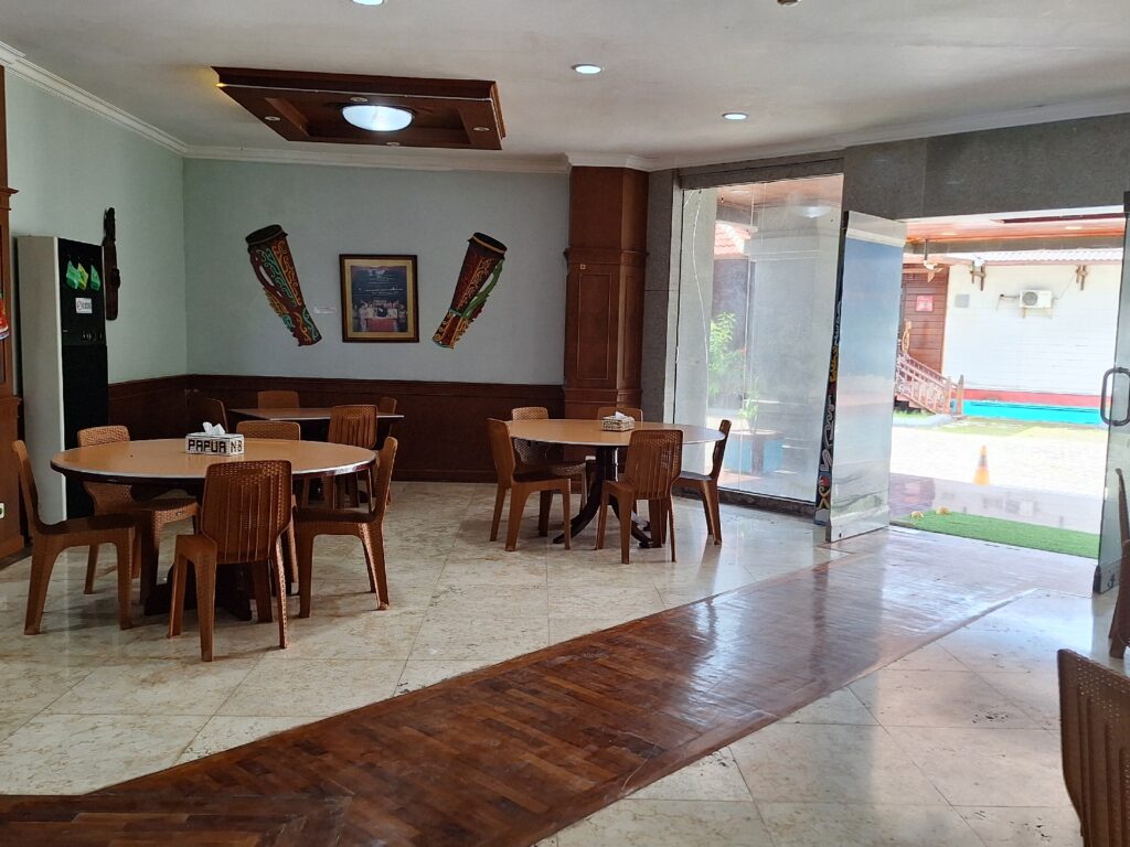 Nirmala Beach Hotel and Resortの入り口ホール