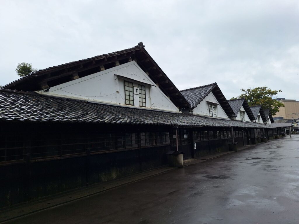 山居倉庫