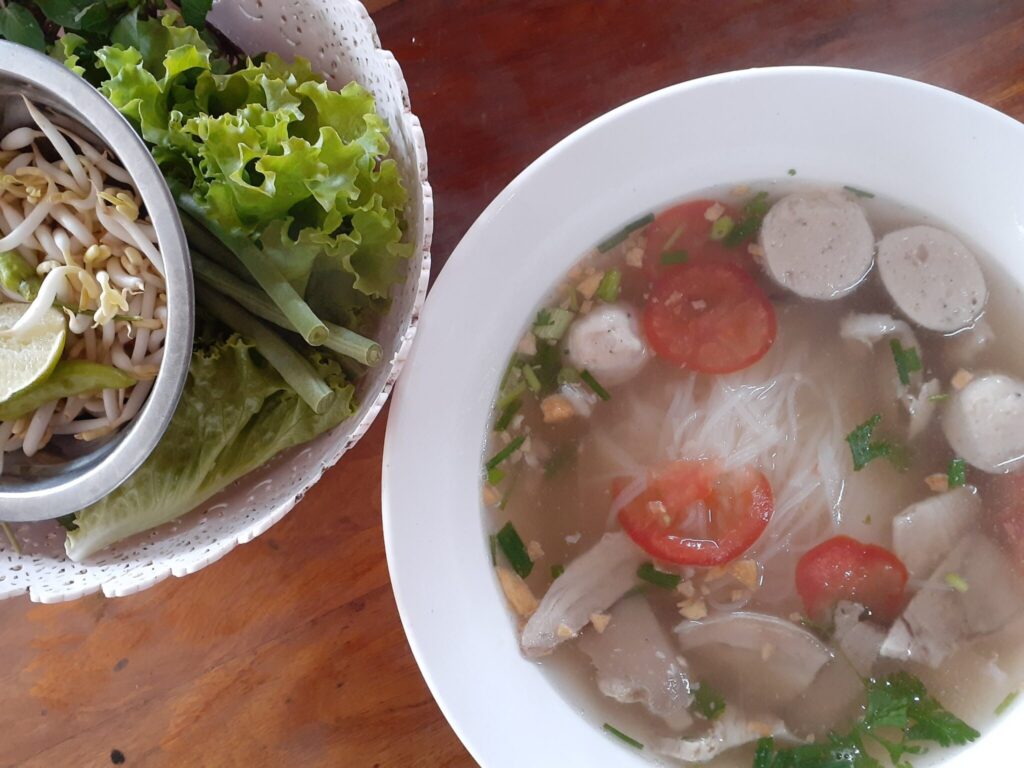 Pho at Vanhnasin Restaurant in Oudomxay (Muang Xay)