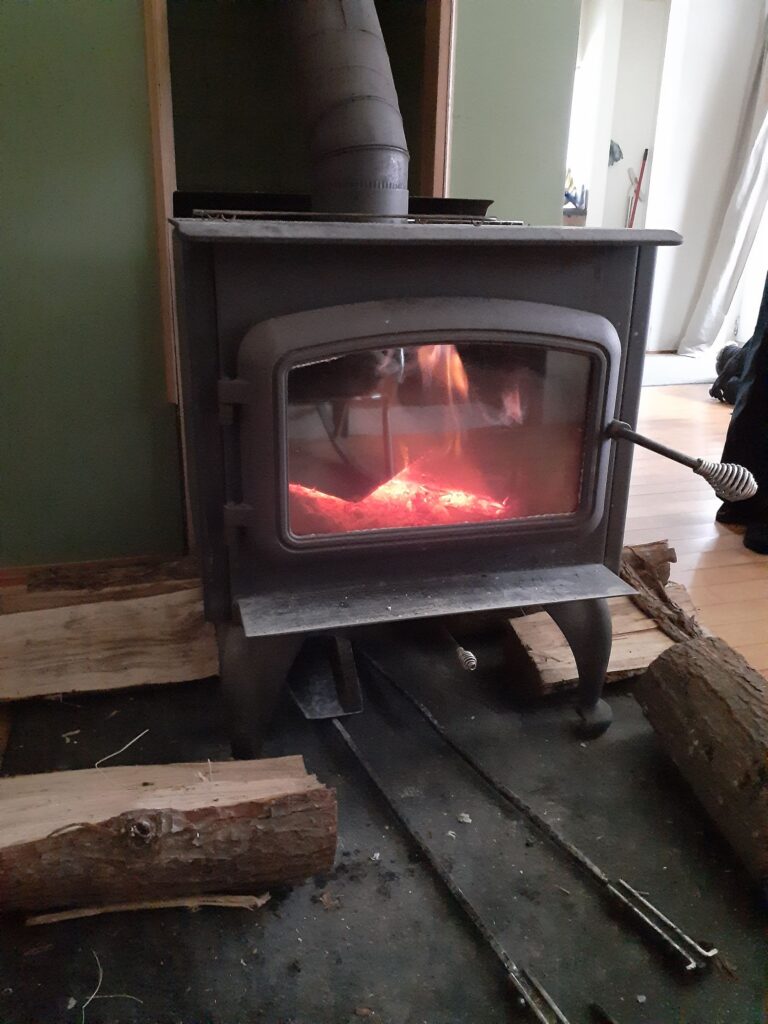 Wood stove, fireplace 
