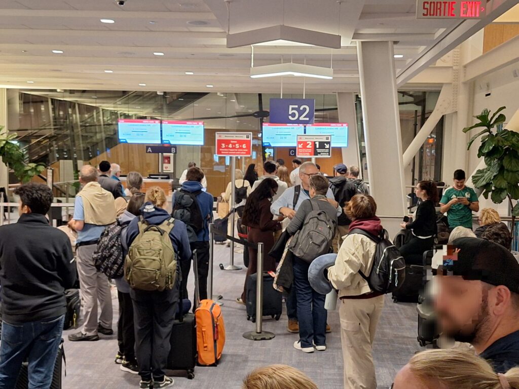 Starting boarding at the gate in the Montreal airport 