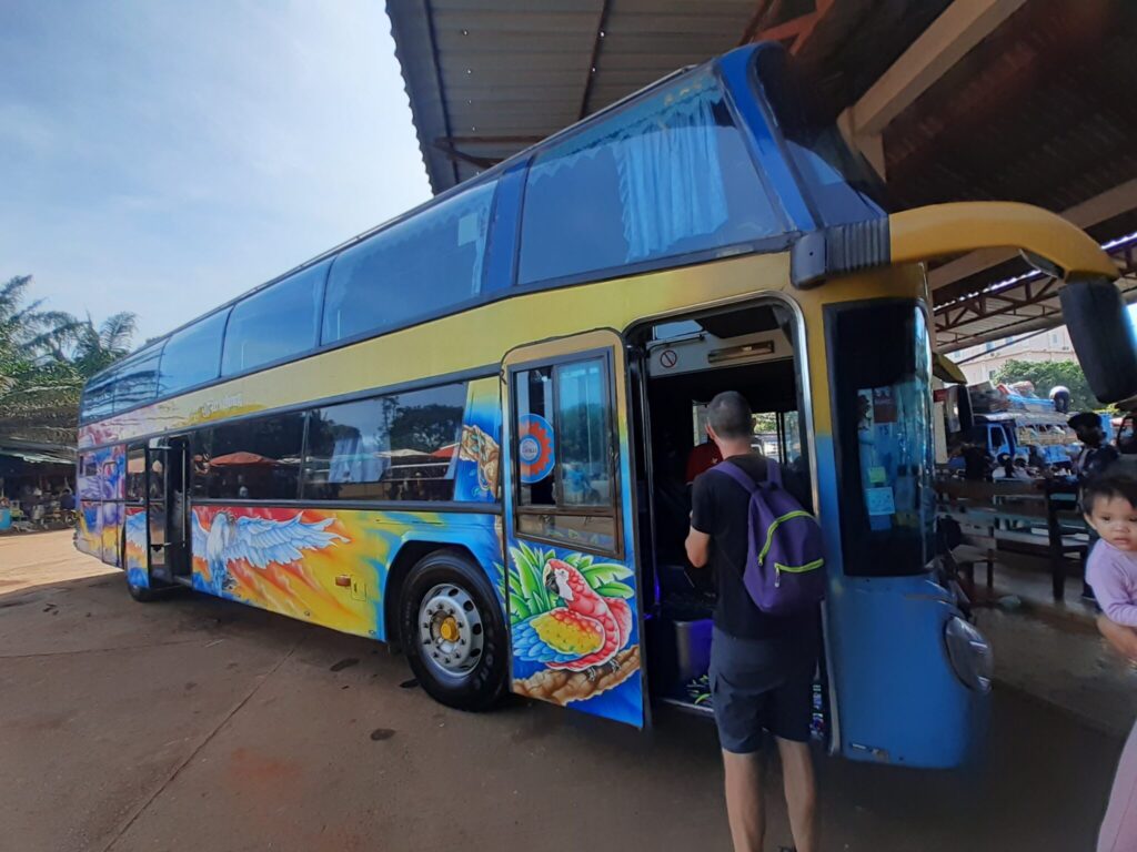Sleeper bus to Thakhek