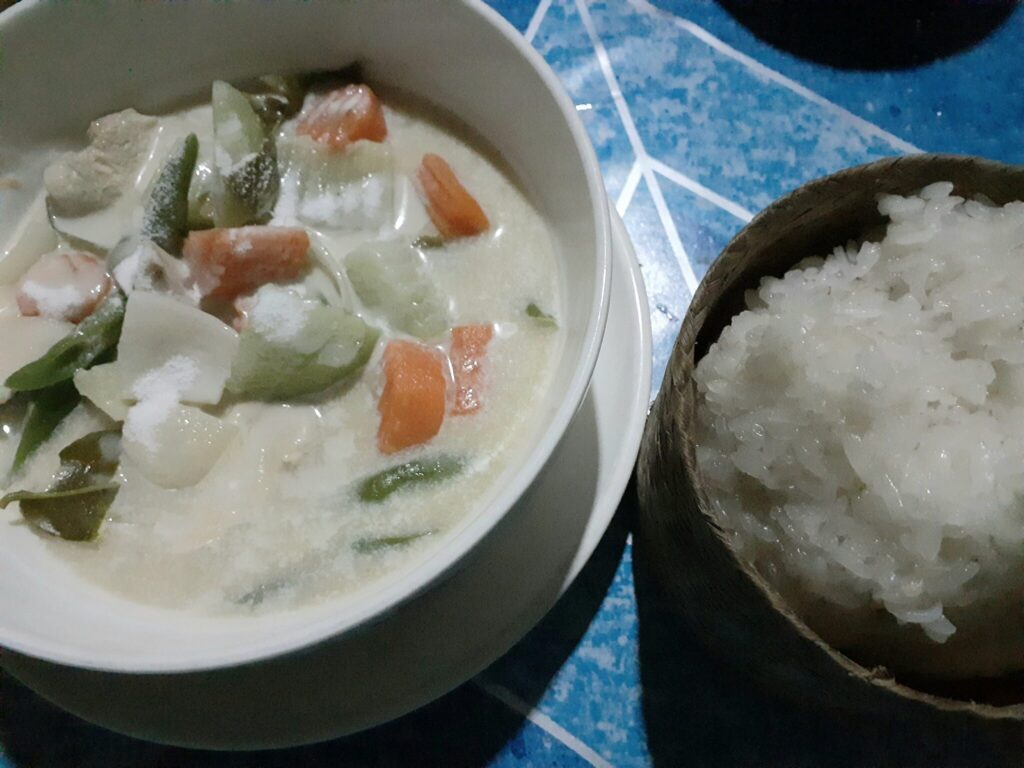Coconut based Suzy and streamed sticky rice