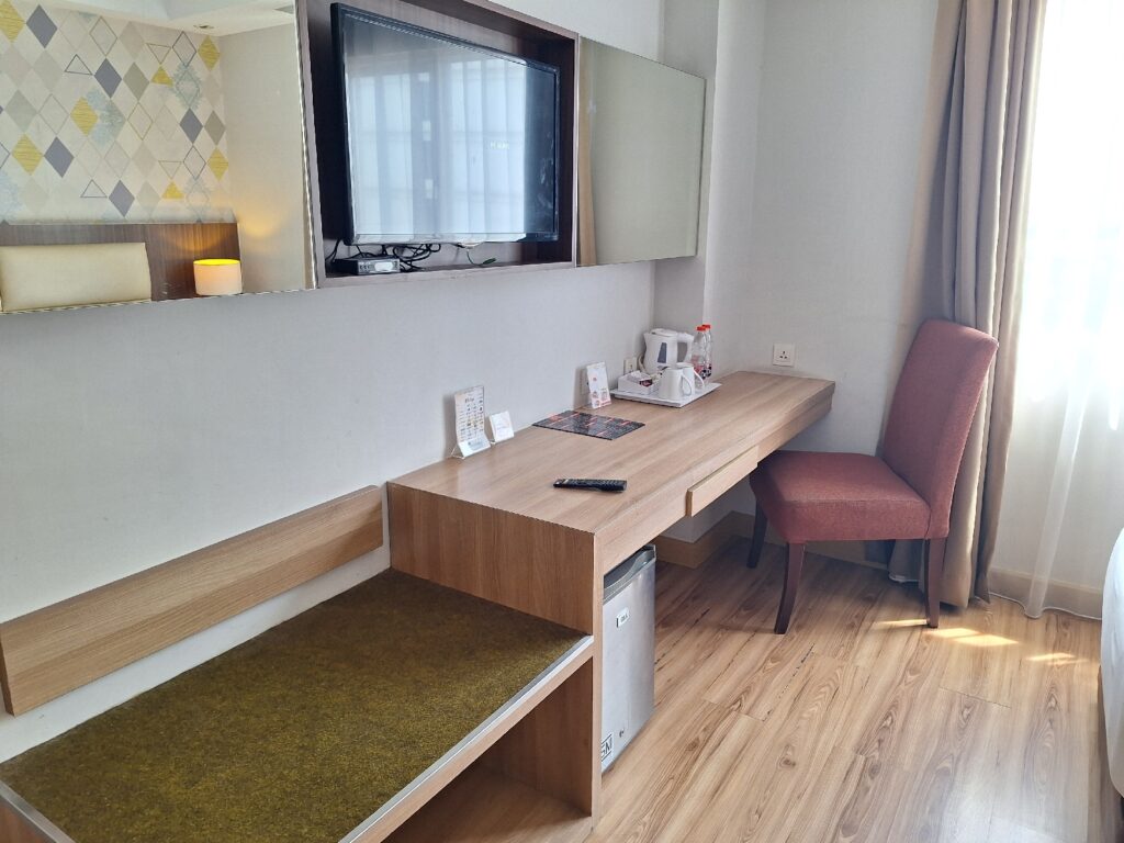 Room 811 in Orchardz Hotel Bandara