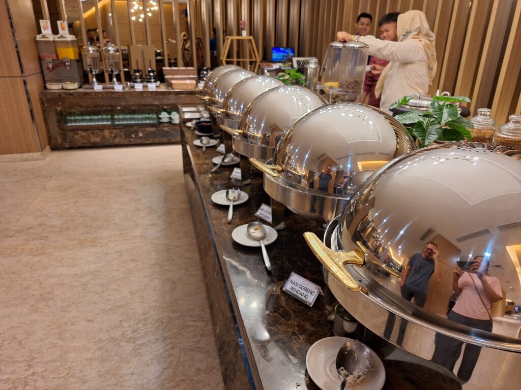 Breakfast buffet in Orchardz Hotel Bandara