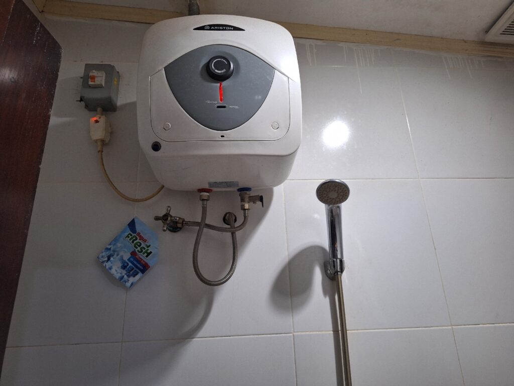 The shower in Oriestom Bay Hotel Manokwari