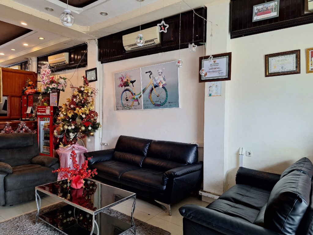 Reception area in Oriestom Bay Hotel Manokwari