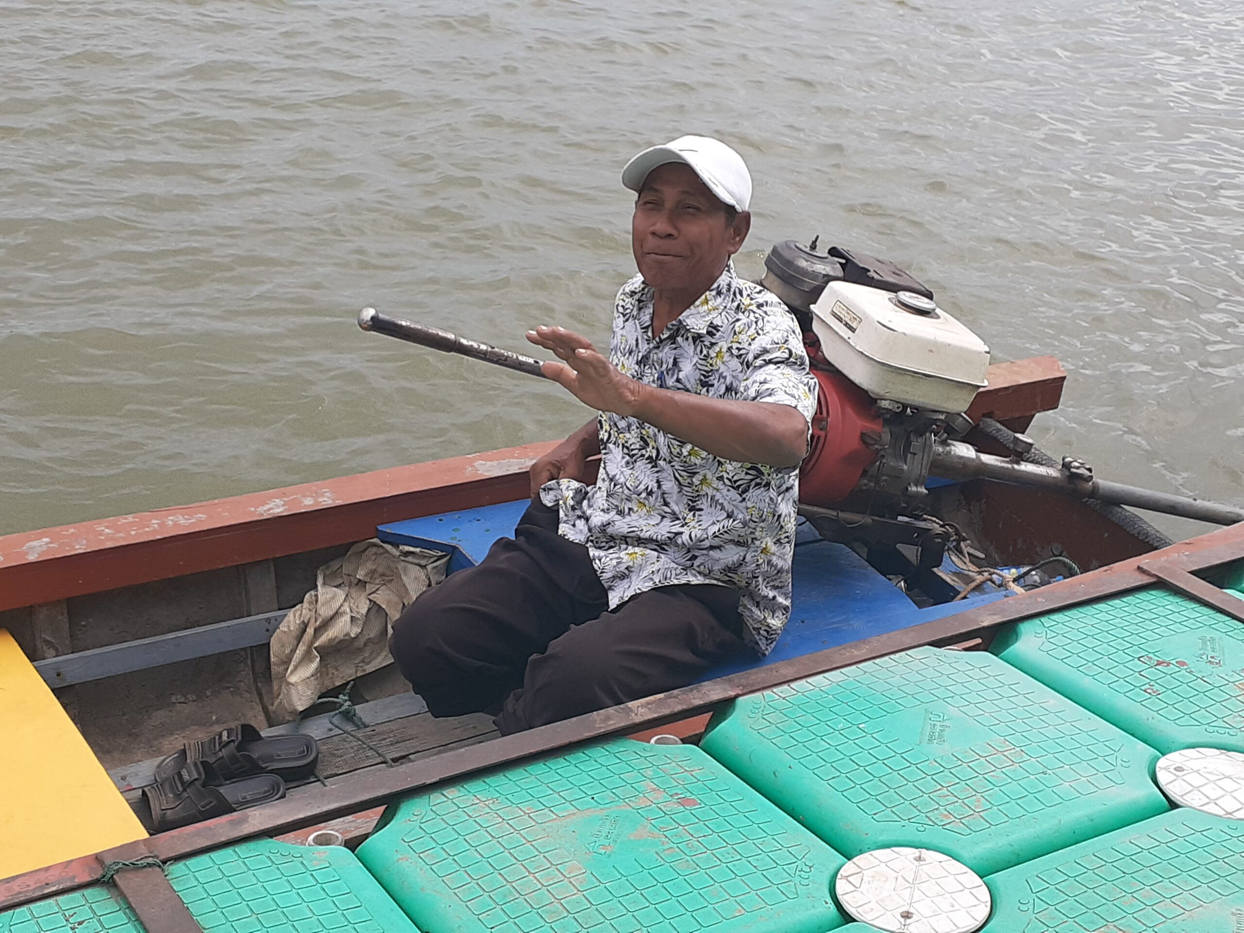 Boatman to Don Khong in Si Phan Don (4000 Islands)