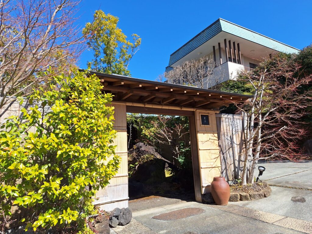 The entrance of Ryokan "Yoshiharu"
