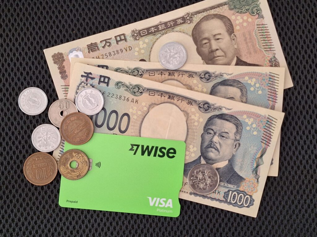 A Wise card and Japanese Yen