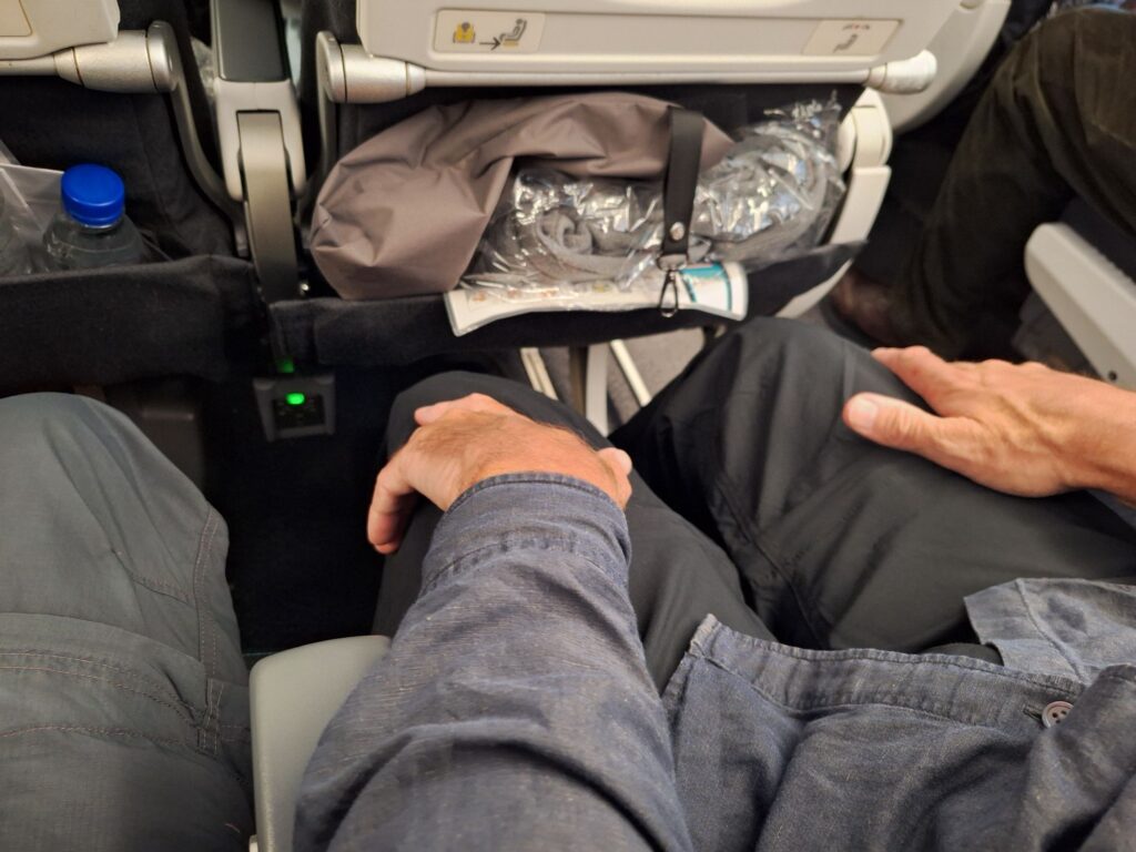 Leg room of Boeing 777-300ER