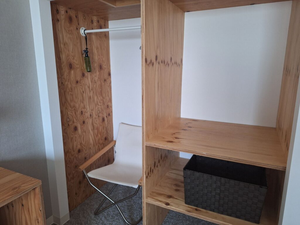 Storage space of the room in Irigo Apartment Hotel