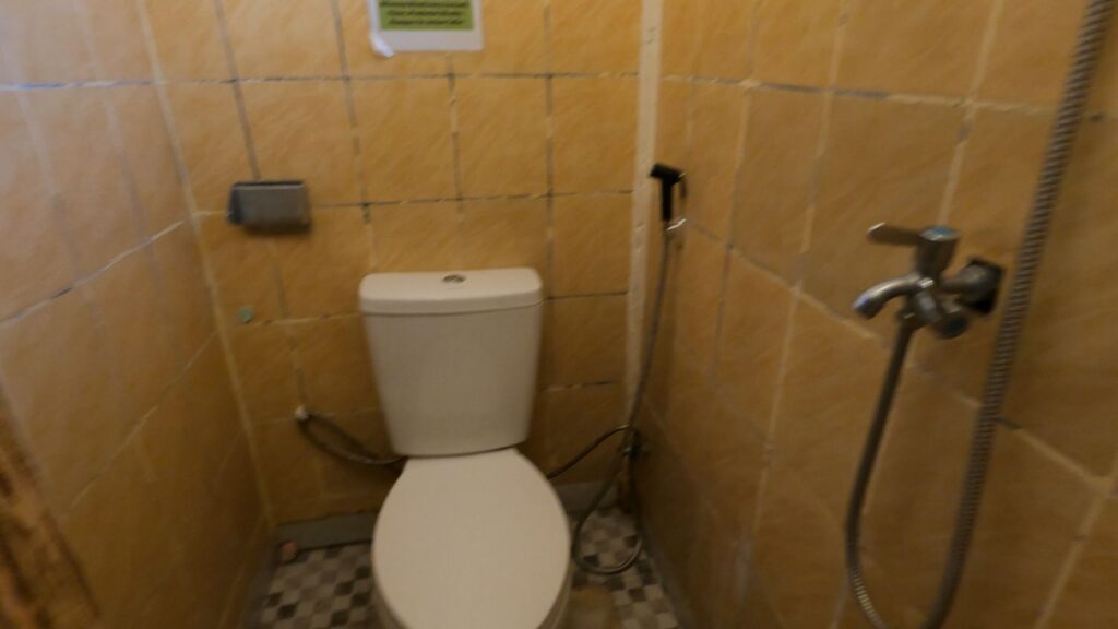The bathroom in A-Manta Homestay