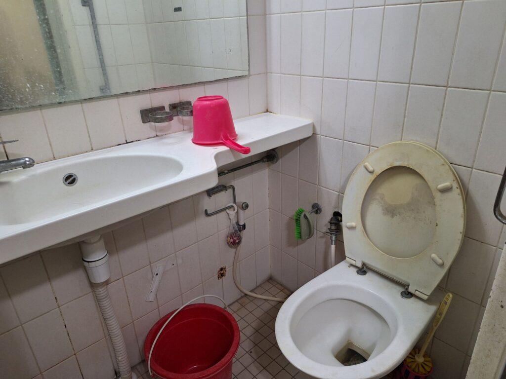 The toilet in the cabin in PELNI Wilis 